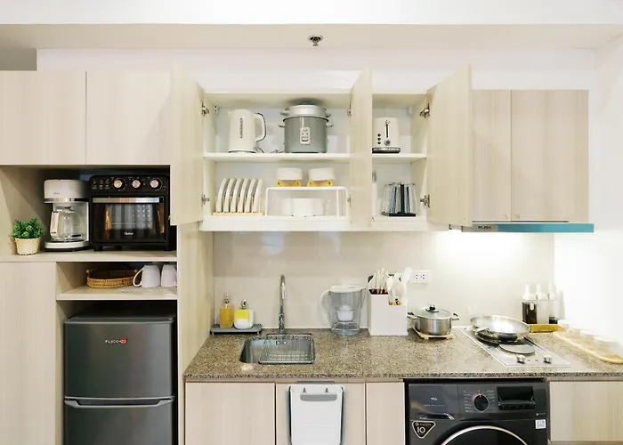 Apartment Breathtaking Eastwood View, 3min Walk To Malls, With Washer