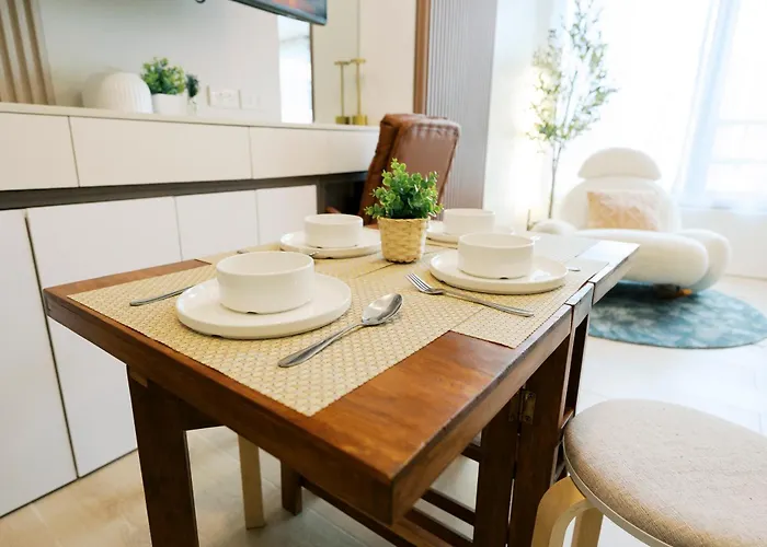 Breathtaking Eastwood View, 3min Walk To Malls, With Washer Apartment